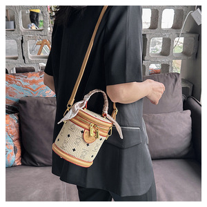 Vintage Zipper Pu Bucket Crossbody <b>Bag</b> Women's Shoulder <b>Bag</b> Classic Daily Use - Product Image 6