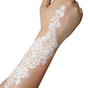 Nouveaux autocollants de <span class=keywords><strong>tatouage</strong></span> temporaire en papier dentelle florale noir et blanc, pour mariage, mariée, imperméables, personnalisables, impression par transfert d'eau, <span class=keywords><strong>bras</strong></span> - Product Image 2