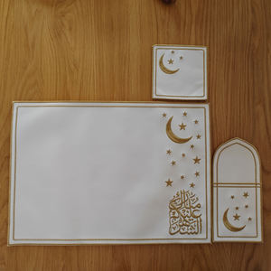 Venta al por Mayor de Manteles Individuales de Cuero PU Personalizados con Caligrafía Árabe para Eid Mubarak, Juego de Manteles Individuales para Mesa de Ramadán - Product Image 4