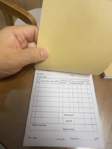 Carnet <span class=keywords><strong>de</strong></span> factures et <span class=keywords><strong>de</strong></span> reçus pré-numéroté sans carbone personnalisé en gros avec couverture en rouleau <span class=keywords><strong>de</strong></span> kraft - Product Image 2