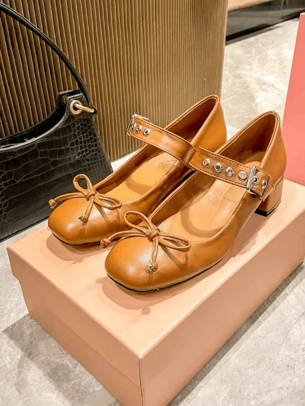 สีน้ำตาล