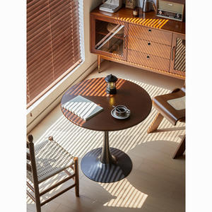 Mesa de Comedor Redonda de Madera Maciza Color Nogal con Base Tipo Tulipán Multiusos para Apartamentos Pequeños - Product Image 4