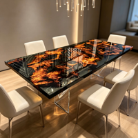 Table à manger de luxe en bois de teck ambré noir brillant avec résine époxy, pieds en acrylique transparent, table rivière pour villa et hôtel