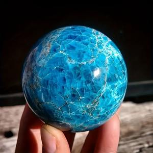 Bola de Apatita Azul Líquida Miraculous Bluerush de 7-7.5cm con Patrón Floral para Meditación por CrystalHola - Product Image 6