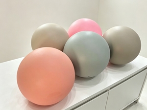 Pelota de Yoga Mini de Alta Calidad de 20 cm con Bomba, Pelota de Ejercicio de PVC Ecológica, Suave y Gruesa para Entrenamiento del Core - Product Image 6