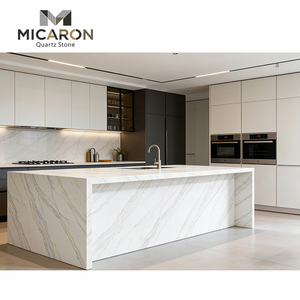 Dalle de quartz Calacatta Gold Vein avec <span class=keywords><strong>un</strong></span> motif doré audacieux et dynamique, 20 mm, pour îlot de cuisine avec comptoir en cascade - Product Image 3