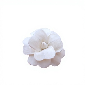 Fleurs artificielles en bois de Sola faites à la main les plus vendues - Camélia Décoration d'intérieur Noël Disponibles en tailles (6/8/10cm) au prix le plus bas - Product Image 1