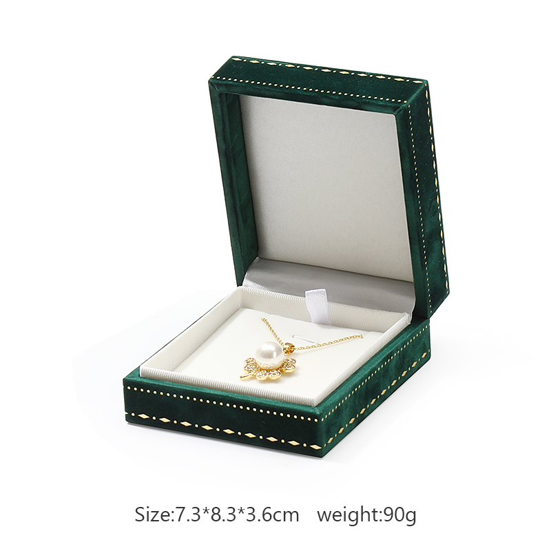 Boîte à pendentif vert foncé