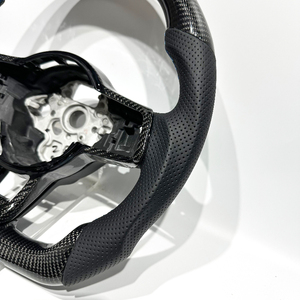 Volant de <span class=keywords><strong>voiture</strong></span> en cuir perforé et fibre de carbone pour Volkswagen Passat MK7 (<span class=keywords><strong>ancien</strong></span> modèle), en stock dans notre entrepôt américain - Product Image 2