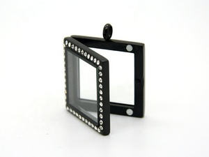 Nhà máy OEM chéo xương tam giác vuông hình chữ nhật khác nhau có hình dạng 316L kính thép không gỉ quyến rũ nổi lockets Mặt dây chuyền - Product Image 3