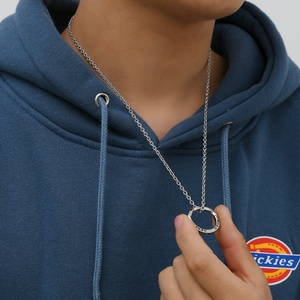 Kalung Liontin Cincin Mobius Kepribadian untuk Wanita Pria Perhiasan Kalung Fashion Lingkaran Bulat Sederhana - Product Image 1