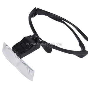 Loupe à LED grossissante à 5 lentilles pour maquillage permanent, avec couleurs noir et blanc - Product Image 2