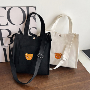 Bolso de lona con bordado de oso pequeño <span class=keywords><strong>para</strong></span> mujer, bandolera de chica suave, bolso de estudiante, 2023 - Product Image 4