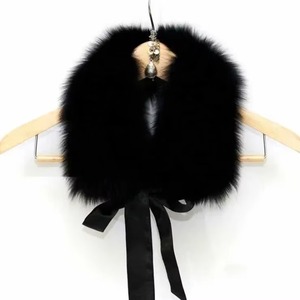Col en <span class=keywords><strong>fourrure</strong></span> de luxe femmes hiver mode dames marque faux renard fausse <span class=keywords><strong>fourrure</strong></span> écharpe châle écharpes et étoles 52CM noir blanc - Product Image 1