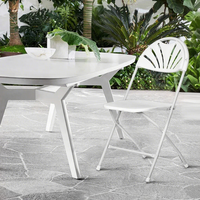 Vente en gros de chaise de jardin d'extérieur chaises pliantes blanches de banquet au design moderne mariage pour événements