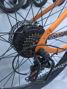 VTT électrique à batterie intégrée 27,5 pouces, cadre en acier carbone, batterie lithium 36V, moteur arrière intégré 350W, design de vélo de montagne, moteur puissant 350W - Product Image 5