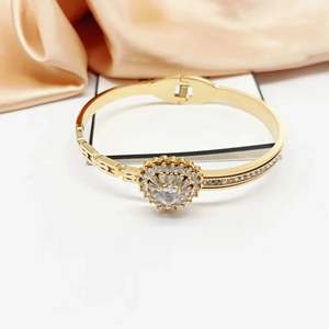 Bracelet en cristal plaqué or PVD, acier inoxydable 316L avec pierres transparentes, bijoux élégants pour femmes - Product Image 1