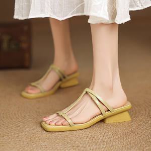 Chanclas de nuevo estilo, modernas y versátiles, fáciles de poner con punta descubierta, suela de cuero genuino, chanclas de estilo femenino. - Product Image 4