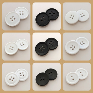 Bán buôn bền vững flatback nút nhựa đầy màu sắc Vòng Matt thiết kế với hai lỗ bốn lỗ mạ kỹ thuật cho phù hợp với áo - Product Image 4