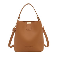 Sac seau tendance avec grand espace intérieur pour articles quotidiens, fonction de port multi-positions détachable, sac de rangement pratique