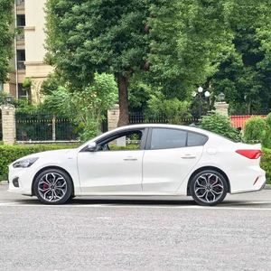 Changan <span class=keywords><strong>Ford</strong></span> <span class=keywords><strong>Focus</strong></span> Sedan 2022, Cambio a 6 Marce, Turbo, Interni in Pelle Scura, Cerchi R19, Telecamera Posteriore, Trazione Anteriore, Guida a Sinistra, Auto Usate dalla Cina, Tetto Apribile, Luci LED - Product Image 5