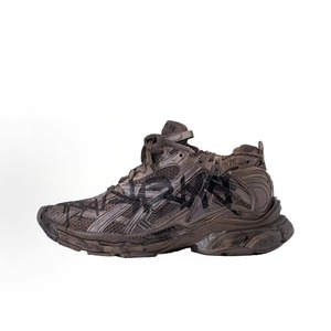 2026 Baskets de luxe de créateur Graffiti Runner pour homme, à plateforme épaisse et effet vieilli, en maille respirante noir et rouge, style Cyberpunk - Product Image 6