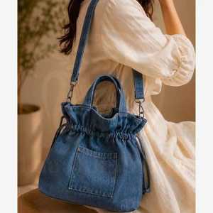 Sac à bandoulière en jean tendance pour femme, sac à main à trois poignées, sac fourre-tout élégant et décontracté, sac de transport quotidien réutilisable - Product Image 1
