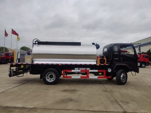 <span class=keywords><strong>Camion</strong></span> distributeur d'asphalte intelligent Dongfeng <span class=keywords><strong>Camion</strong></span> de distribution d'asphalte à direction droite avec pulvérisateur de bitume de 10 tonnes - Product Image 4