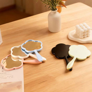 Zonyin New Arrival Flower Shape Handheld Single-Sided Makeup <strong>Mirror</strong> <strong>Plastic</strong> Travel <strong>Mirror</strong> Print Custom for Promotional - Product Image 3