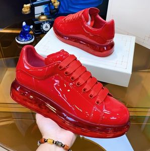 Nouvelles chaussures de sport et de marche tendance en cuir verni couleur unie à lacets pour hommes et femmes 2026 – Chaussures chunky pour filles - Product Image 1