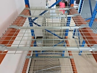 Plateau grillagé galvanisé robuste pour rayonnages de stockage en entrepôt