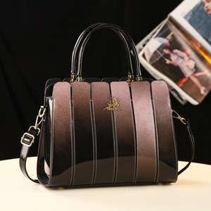 Newest Wholesale Women Bags Designer Fashion Shoulder Bags Hot Selling Trends Bags Luxury Women's <b>Handbags</b> for Ladies Tote Bags - Product Image 2