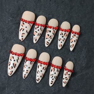 Vente en gros de faux ongles en acrylique réutilisables de luxe faits à la main, ongles pressés en amande, pointe française, 10 pièces - Product Image 4