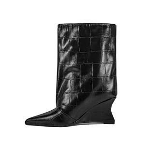 Nouveau à la mode femmes surdimensionné large mollet bottines sculptural talon compensé pierre PU bout pointu Styles européens - Product Image 1