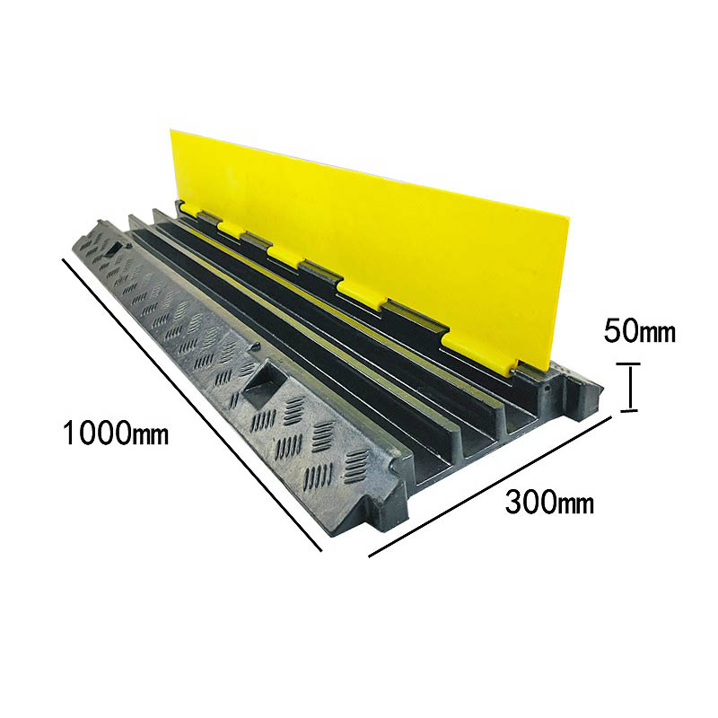 Дешёвая безопасная ПВХ крышка 3 канала страховочный тросик пандус протектора резиновый лежачий полицейский
