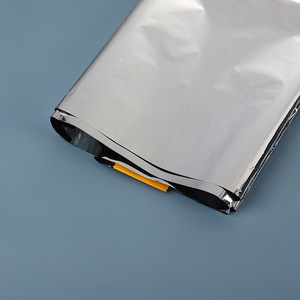 Tente d'urgence extérieure en aluminium réfléchissant, abri de survie imperméable, équipement de sauvetage et de premiers secours - Product Image 2