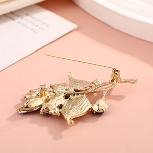 Crystal <b>Leaf</b> Rhinestone Brooch Women's Zinc Alloy 6x4Cm Party Accessory Elegant Corsage For Suit And Cheongsam - Product Image 4