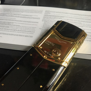 Offre Spéciale Vertue or Mini téléphone dialer clavier écran clair téléphone portable personnes âgées téléphone portable couverture arrière en cuir - Product Image 4