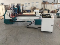 Tour à bois CNC multifonction de nouvelle conception pour le tournage de la torsion du fraisage du rainurage et de la gravure creuse