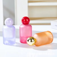 Vente en gros, pulvérisateur carré de couleur transparente, flacons de parfum en verre de 30ml 50ml 100ml, emballage cosmétique, pompe scellant