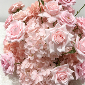 Centro de Mesa Floral Artificial Moderno Hecho a Mano en Tono Degradado Rosa Nude para Recepción de Boda o Cena - Product Image 2