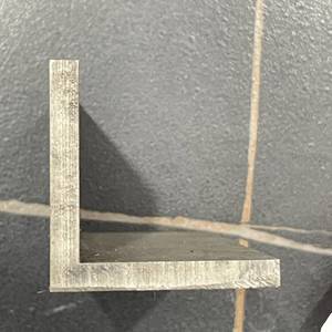 Fer à angle durable 2x2 |   Acier galvanisé |   Profilés d'angle pour la construction, angles en acier, dimensions et prix - Product Image 2