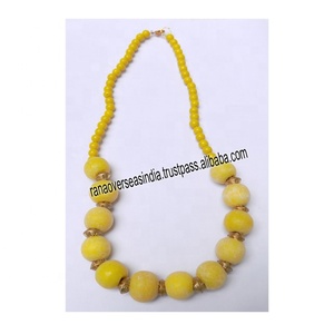 Collar de cuentas hecho a mano para mujer y niña, Cuentas grandes de cristal de Color amarillo - Product Image 1