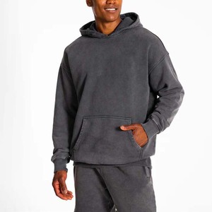Conjunto Deportivo de Dos Piezas para Hombre, Sudadera con Capucha y Pantalones Cortos de Algodón - Product Image 3
