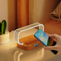 Neues Design 3-in-1 Kabellose Ladestation mit LED-Nachttischlampe & Digitalem Wecker 15W Schnell-Ladestation