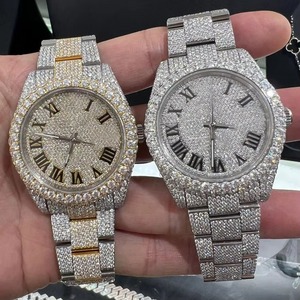 Montre pour homme en acier inoxydable de style hip-hop, taille personnalisée, design unique, fabriquée avec des diamants cultivés en laboratoire - Product Image 1