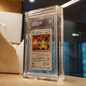 Estuche Protector Transparente de Acrílico Fundido Magnético Personalizado de Primera Calidad con Bloqueo UV y 92% de Transmitancia de Luz para Tarjetas Graduadas - Product Image 1