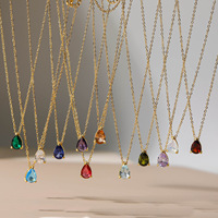 Collier avec pendentif en cristal coloré en forme de goutte d'eau, plaqué or 18 carats, en acier inoxydable
