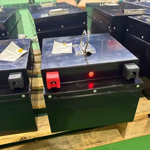 Batteria agli Ioni di Litio 25.6V 100Ah Direttamente dalla Fabbrica con 3 Anni di Garanzia per Veicoli Elettrici e Sistemi Off-Grid - Product Image 6