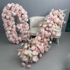 Grand chapiteau floral de 120cm avec chiffres et lettres pour décoration de mariage - Product Image 3